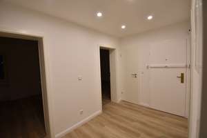 ERSTBEZUG nach Sanierung! Ideal geschnittene 3-Zimmer-Wohnung mit 2 Balkonen  – Paul-Bonatz-Straße 27, 40595 Garath, Düsseldorf – Vorschaubild 2