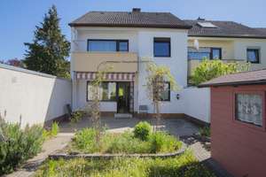 Attraktives REH mit schönem Garten und Garage in guter, ruhiger Wohnlage von Nieder-Eschbach. – 60437 Nieder-Eschbach, Frankfurt am Main – Vorschaubild 2