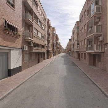 SCHULDENVERKAUF IN DER JUEZ GARCIA VIZCAINO STRASSE VON ARCHENA
