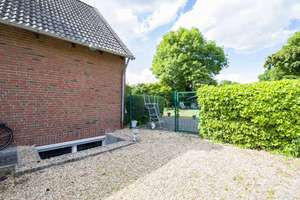KR-Hüls: tolles 2FH mit schönem Garten, Keller und Garage – Die vollständige Adresse der Immobilie erhältst du vom Anbieter., 47839 Hüls, Krefeld – Vorschaubild 9