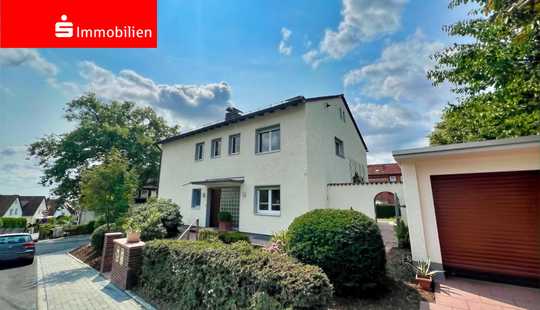 Bild von Zweifamilienhaus mit traumhaftem Grundstück in Friedrichsdorf