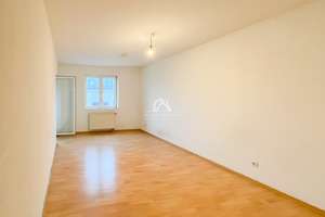 PRAKTISCH & SONNIG | 2-ZIMMER-WOHNUNG | AUFZUG & WINTERGARTEN| SAMARITERKIEZ | PROVISIONSFREI | – Rigaer Str. 42 A, 10247 Friedrichshain, Berlin – Vorschaubild 3
