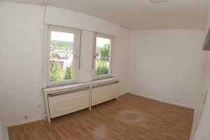 Gute Rendite! Studentenhaus (8 WE) + Lagerhaus + Garage in guter, zentraler Lage von Siegen-Geisweid – Brentanostraße 26, 57078 Siegen-Wittgenstein (Kreis) – Vorschaubild 5