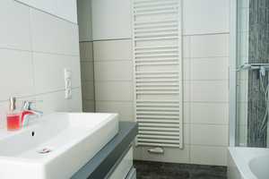 Wohnhaus mit 2 modernen Wohnungen und Garage – Mayen-Koblenz (Kreis) – Vorschaubild 7