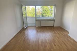 * Laim * 3-Zimmer Wohnung mit offener Küche * EBK * Duschbad * Balkon * Parkett * – Fürstenrieder Str. 35, 80686 St. Ulrich, München – Vorschaubild 7