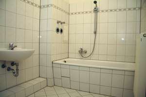 2-Zi, 60 m², voll möbliert, Einbauküche, Bad, Keller  – Die vollständige Adresse der Immobilie erhältst du vom Anbieter., 10439 Prenzlauer Berg, Berlin – Vorschaubild 3