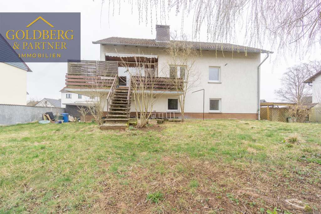 Immobilie in Burgwald - Modernisiertes Einfamilienhaus mit großem Garten, Balkon & viel Platz in ruhiger Lage von Burgwald
 - Bild 2