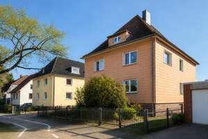 Döhren: Zweifamilienhaus - Kaffeemühle auf einem großzügigen Grundstück – Die vollständige Adresse der Immobilie erhältst du vom Anbieter., 30519 Döhren, Hannover – Vorschaubild 2