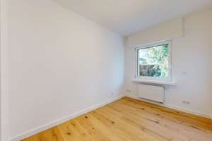 Bezugsfertiges, modernisiertes Einfamilienhaus mit Garten und Garage – Die vollständige Adresse der Immobilie erhältst du vom Anbieter., 60439 Praunheim, Frankfurt am Main – Vorschaubild 9