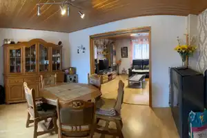 /// Doppelhaushälfte mit Wintergarten, Garage, Solaranlage und gepflegten Grundstück /// – Kassel (Kreis) – Vorschaubild 4