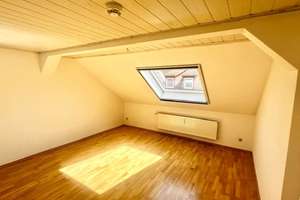 WOHNUNG INKL EINBAUKÜCHE! Altstadtnah und zentral gelegen