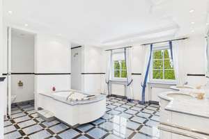 Provisionsfrei! Traumhafte Luxus Villa in Wolkersdorf mit über 200m² Wohnfläche und 700m² Grund uvm. – Die vollständige Adresse der Immobilie erhältst du vom Anbieter., 90455 Kornburg, Worzeldorf, Nürnberg – Vorschaubild 2