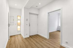 **Modern sanierte Hochparterre-Wohnung mit optimalem Grundriss und ruhigem Balkon zum begrünten Inne – Die vollständige Adresse der Immobilie erhältst du vom Anbieter., 12157 Schöneberg, Berlin – Vorschaubild 9