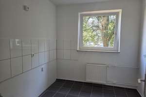 Frisch renovierte familienfreundliche 3-Zimmer-Wohnung mit Balkon – Hasselstraße 112, 42651 Solingen-Mitte, Solingen – Vorschaubild 4