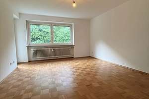 Frisch sanierte 3-Zimmer-Wohnung mit Balkon und Blick ins Grüne - ab 15.06.2026 verfügbar – Terofalstr. 39, 80689 Blumenau, München – Vorschaubild 4