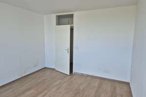 Weit oben mit Aufzug, hell und mit neuem Boden + Bädern – Am Brunnengarten 10, 68169 Neckarstadt-Ost/Wohlgelegen, Mannheim – Vorschaubild 12