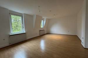 schöne, helle Altbauwohnung im DG inkl. Einbauküche und Balkon – Falkensteinstr. 184, 46047 Borbeck, Oberhausen – Vorschaubild 4