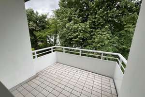 Schöne Wohnung - 2 Zimmer mit Balkon - weißes Wannenbad mit Fenster - Duisburg Rheinhausen – Franz-Schubert-Straße 4, 47226 Rheinhausen-Mitte, Duisburg – Vorschaubild 5