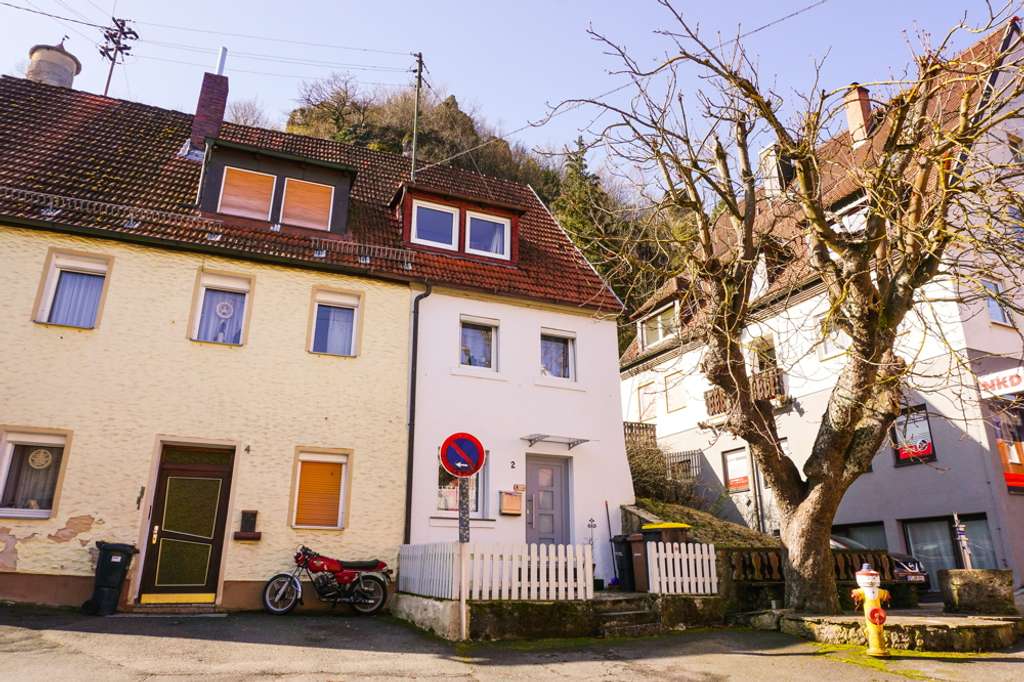 Immobilie in Waischenfeld - Mehr brauche ich nicht! - Schnuckeliges Reiheneckhäuschen mit Garten in Waischenfeld - Bild 1