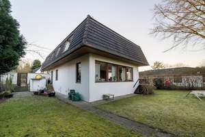 Bremerhaven - Eckernfeld // Zweifamilienhaus in begehrter Lage für Kapitalanleger oder Selbstnutzer – Die vollständige Adresse der Immobilie erhältst du vom Anbieter., 27580 Eckernfeld, Bremerhaven – Vorschaubild 51
