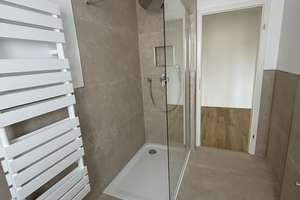Urban und doch zentral:
Gut aufgeteilte 2 Zimmer mit Balkon in beliebter Lage von Krefeld Uerdingen – Die vollständige Adresse der Immobilie erhältst du vom Anbieter., 47829 Uerdingen, Krefeld – Vorschaubild 6