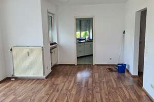 Ingolstadt, Willibaldstraße sonnige 2 ZKB Wohnung im 1. Obergeschoss – Die vollständige Adresse der Immobilie erhältst du vom Anbieter., 85055 Oberhaunstadt, Ingolstadt – Vorschaubild 3