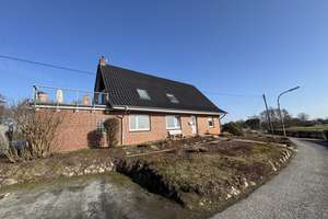 Alt-Allermöhe!  Ruhig gelegene 3-Zimmer-Wohnung über 2 Ebenen  mit großer Dachterrasse und Blick auf