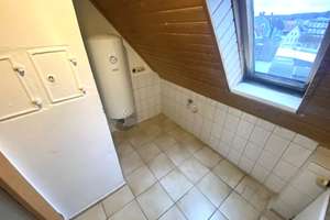 Attraktives Mehrfamilienhaus mit 3 Wohneinheiten, 1 Gewerbeeinheit- 5 % Rendite – Die vollständige Adresse der Immobilie erhältst du vom Anbieter., 92224 Kernstadt, Amberg – Vorschaubild 14