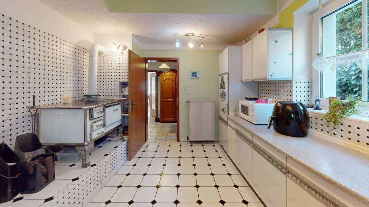 Immobilie in Balve - VR IMMO: Aus Gaststätte wird Wohnhaus – Solides Zweifamilienhaus nach kompletter Sanierung. - Bild 13