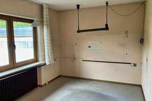 Großzügiges Einfamilienhaus mit Einliegerwohnung und Doppelgarage in Freudenberg-Oberholzklau  – Die vollständige Adresse der Immobilie erhältst du vom Anbieter., 57258 Freudenberg – Vorschaubild 14