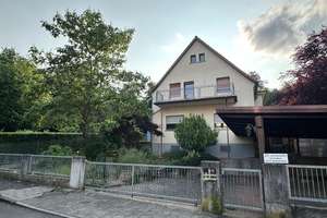 Großzügiges Mehrgenerationenhaus mit vielfältigen Nutzungsmöglichkeiten – Die vollständige Adresse der Immobilie erhältst du vom Anbieter., 65779 Kelkheim (Taunus) – Vorschaubild 1