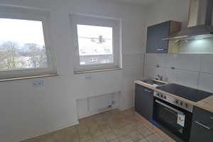 Freundliche 3,5-Zimmer-Wohnung mit Balkon und Einbauküche in Essen – Baustraße 6, 45359 Essen – Vorschaubild 4