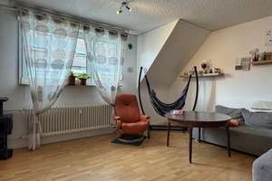 Viel Platz in Sandhofen: -3 Zimmer-Wohnung im Dachgeschoss