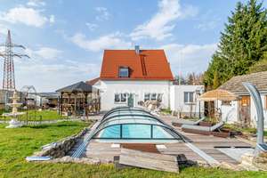 Großzügiges Einfamilienhaus mit weitläufigem Garten, Pool und durchdachter Raumaufteilung – Die vollständige Adresse der Immobilie erhältst du vom Anbieter., 86633 Neuburg an der Donau – Vorschaubild 1