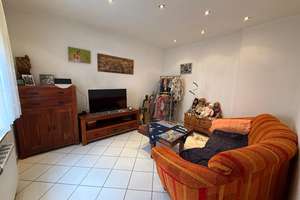 Geräumige 4,5-Zimmer-Wohnung mit Garten und Einbauküche in Gladbeck – Kirchhellener Str. 38, 45966 Gladbeck – Vorschaubild 2
