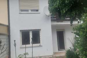 Renovierungsbedürftiges Reihenmittelhaus mit viel Pontenzial – Sandgrubenweg 56, 81737 Altperlach, München – Vorschaubild 4