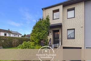 Charmantes Reihenendhaus mit Garten, zwei Terrassen und Garage in ruhiger Lage von Stuhr – Die vollständige Adresse der Immobilie erhältst du vom Anbieter., 28816 Stuhr – Vorschaubild 1