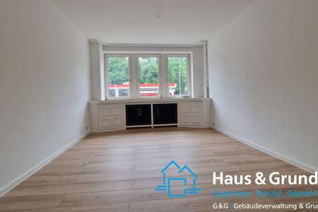 *** helle und charmante 3-Zimmer-Wohnung mit kl. Balkon nähe Ponttor ***