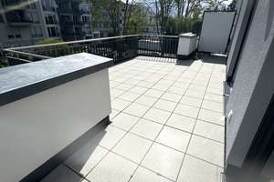 Exklusive Penthousewohnung mit laufender Dachterrasse in Köln-Sürth