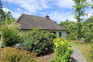 modernisiertes 5-Zimmer-Einfamilienhaus mit Teilkeller & Garagen in grüner Wohnlage – 21271 Hanstedt – Vorschaubild 3