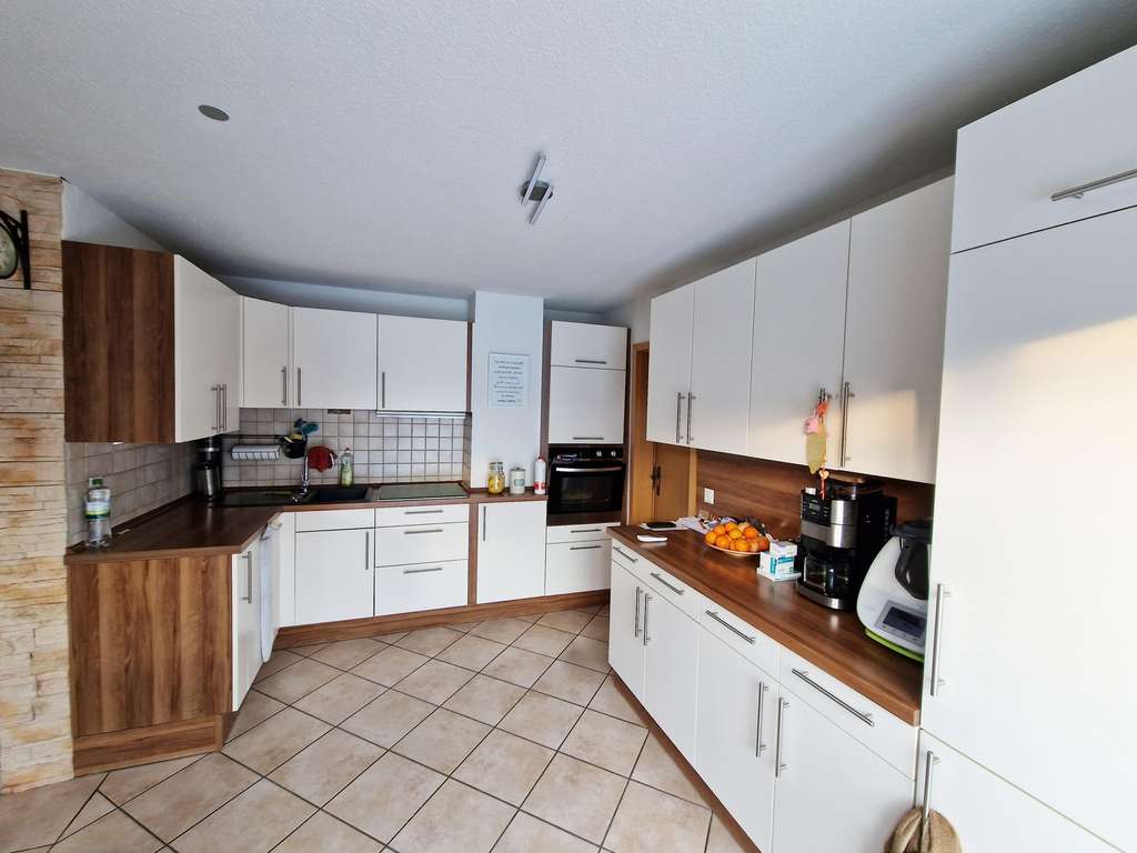 Immobilie in Meldorf - Solides Doppelhaus mit großzügigen Garten - Bild 2