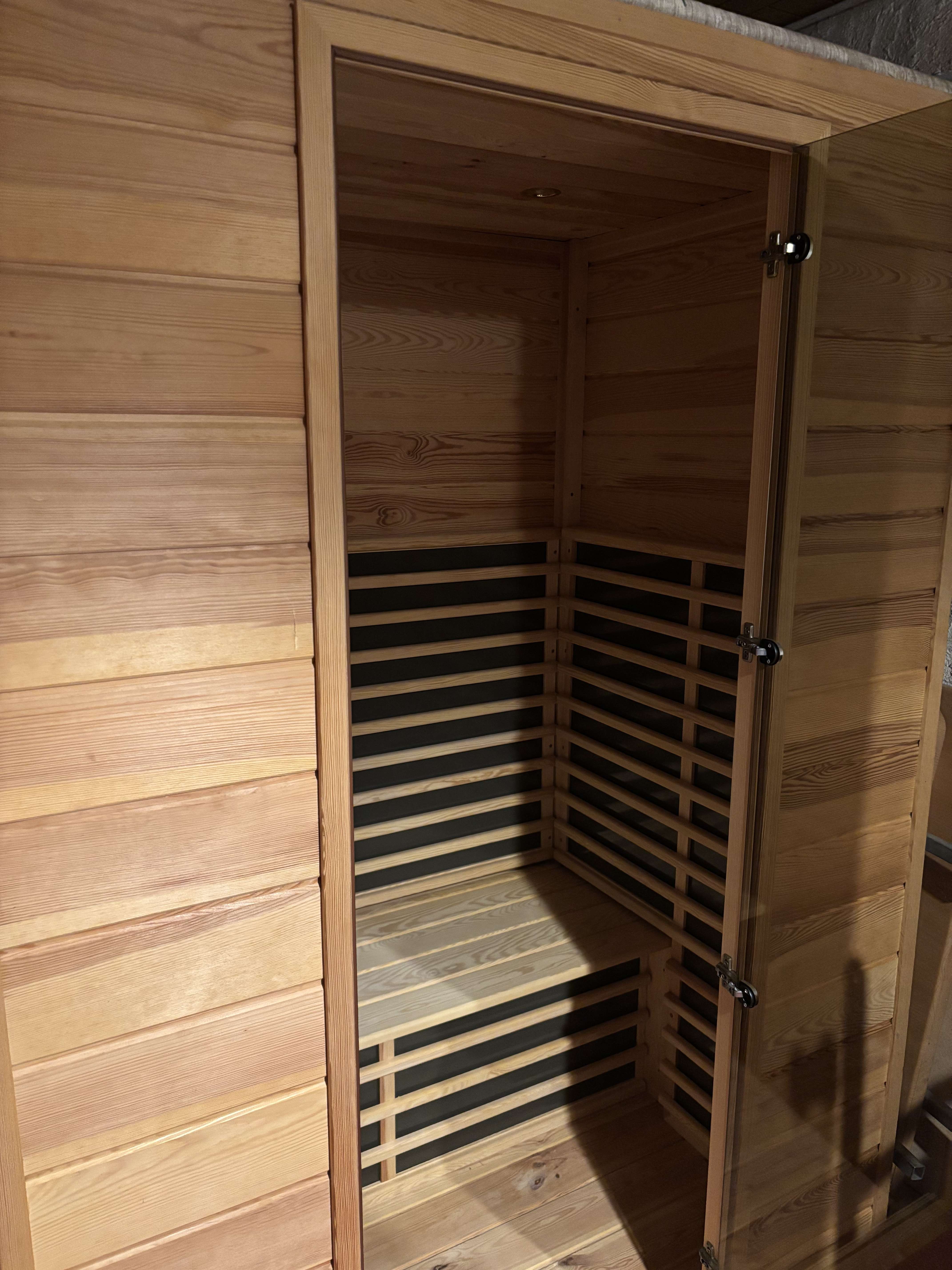 Immobilie in Kirchheim bei München - Ideal für Familien im Lindenviertel (6 Zimmer, Wärmepumpe, Solar, Garage, Garten, Balkone, Sauna) - Bild 5