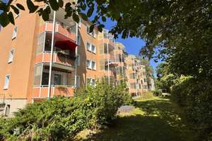 3-Raum-Wohnung mit guter Anbindung, herrlichem Ausblick und günstigem Preis (Kaufpreisfaktor 18,62!) – Die vollständige Adresse der Immobilie erhältst du vom Anbieter., 7743 Jena-Nord, Jena – Vorschaubild 2