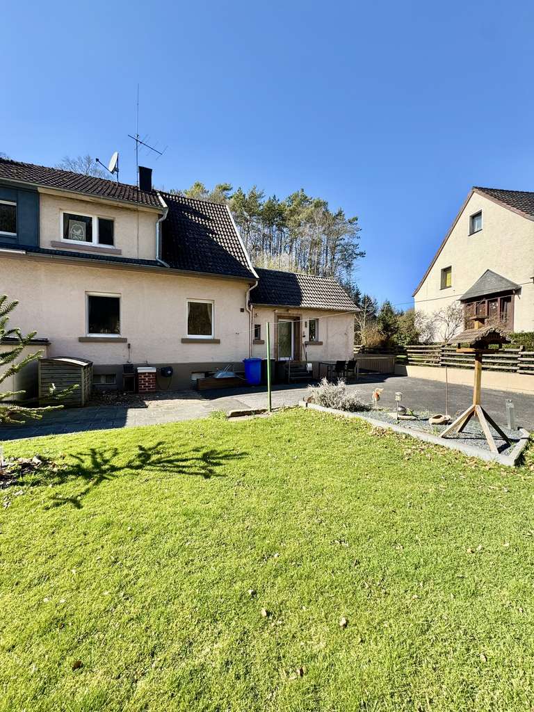 Immobilie in Blankenheim - Gepflegte Doppelhaushälfte mit schönem Garten & Potenzial in zentraler Lage von Blankenheim - Bild 3