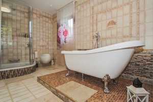 Wellness-Bereich und Leben mit Flair – Nürnberg – Vorschaubild 6
