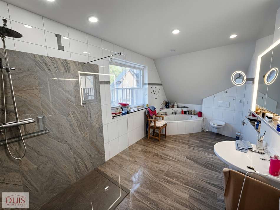 ed8c7d51-9d35-45d8-a305-322f62