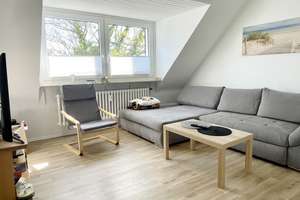  Praktisch geschnittene, moderne 3,5-Zi-DG-Whg -  gedämmt, klimafreundlich, Küchenübernahme möglich