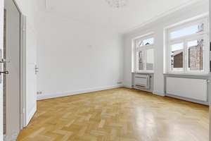 Stilvolles Gründerzeithaus mit 341m² Wohnfläche verteilt auf drei Wohneinheiten im Bonner Zentrum – Die vollständige Adresse der Immobilie erhältst du vom Anbieter., 53111 Bonn-Zentrum, Bonn – Vorschaubild 61
