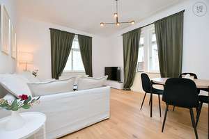 Möblierte Traumwohnung mit hochwertigem Parkettboden in Bestlage in Stuttgart Süd