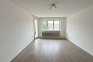 Kapitalanlage! 4-Zimmer-Eigentumswohnung mit Loggia in Nadorst – Die vollständige Adresse der Immobilie erhältst du vom Anbieter., 26125 Ohmstede, Oldenburg (Oldenburg) – Vorschaubild 2